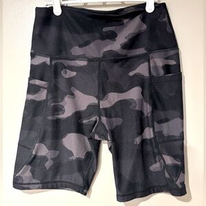 Camouflage High-Waisted bike Shorts camo with pockets thick waistband